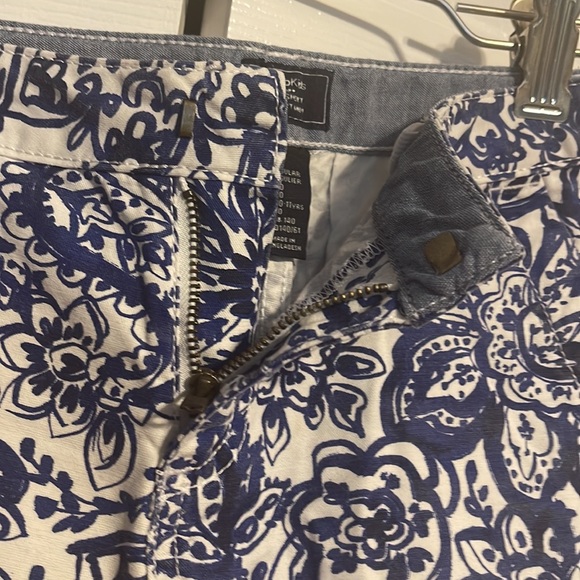 Gap kids Midi Short floral blue and white shorts size 10 - Picture 6 of 8